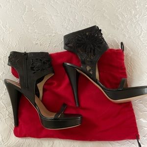 NEW VALENTINO GARAVANI black shoes ankle lace design with zip 9.5 10 40.5